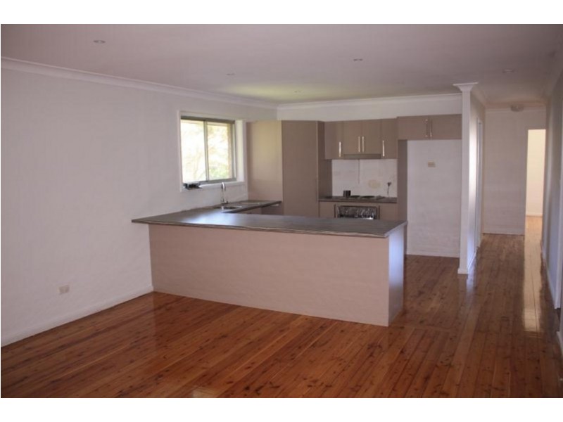 16 Raymond Terrace, Terrigal NSW 2260