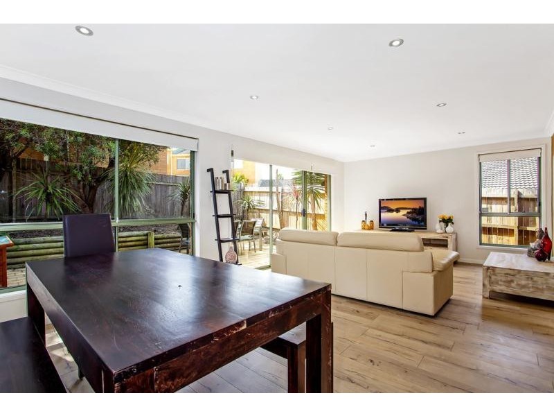 2/234 Cresthaven Avenue, Bateau Bay NSW 2261