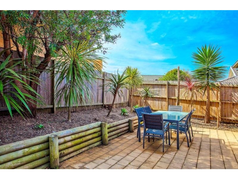 2/234 Cresthaven Avenue, Bateau Bay NSW 2261