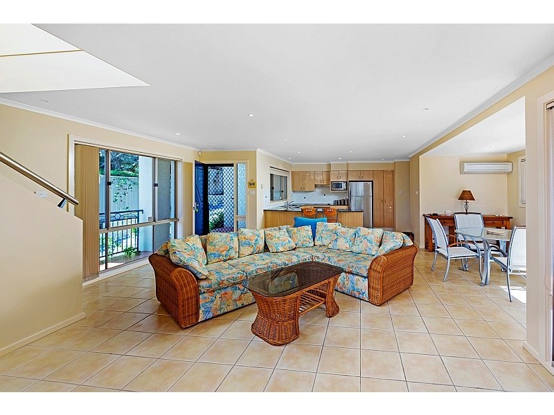 1/10 Cape Three Points, Avoca Beach NSW 2251