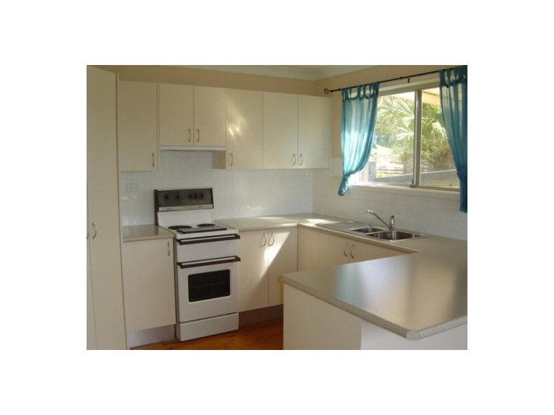 21A Fiesta Cres, Copacabana NSW 2251