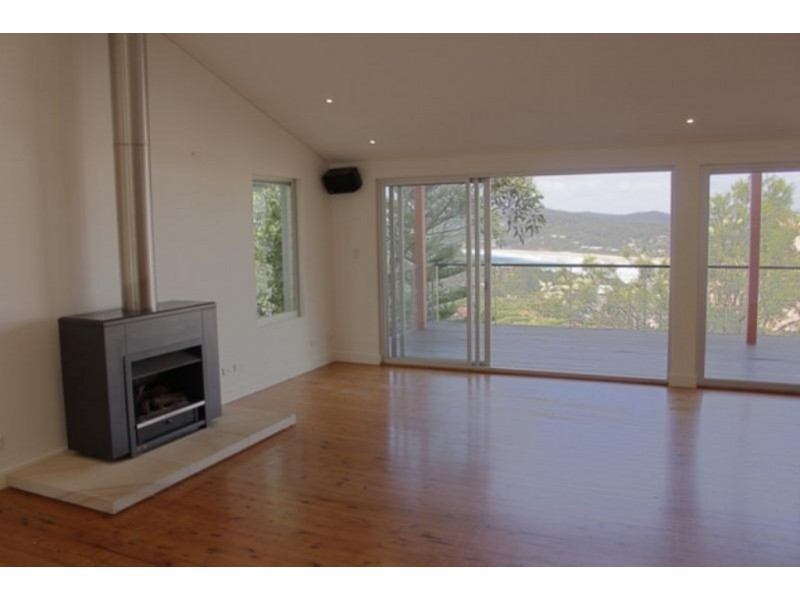 102 Del Monte Place, Copacabana NSW 2251