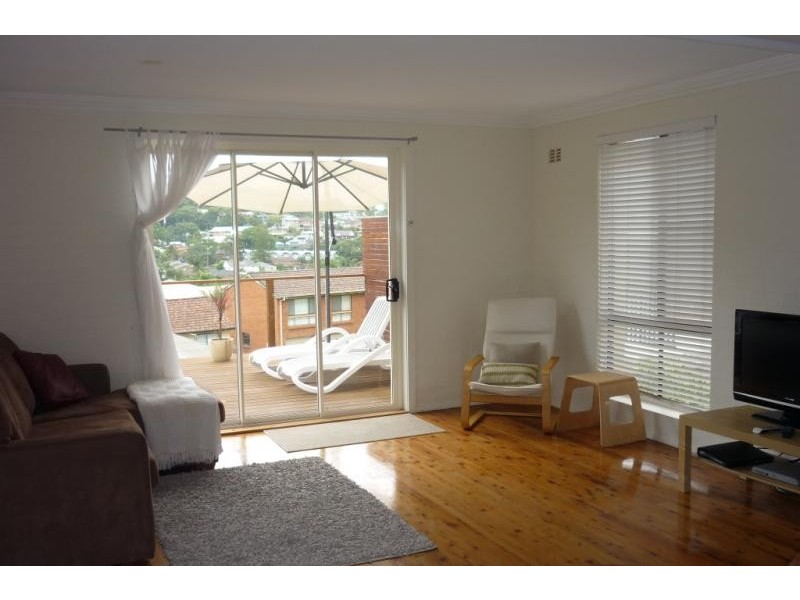 2/13 Woolunga Avenue, Terrigal NSW 2260