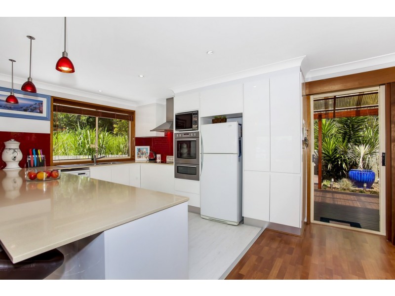 2/176 The Round Drive, Avoca Beach NSW 2251