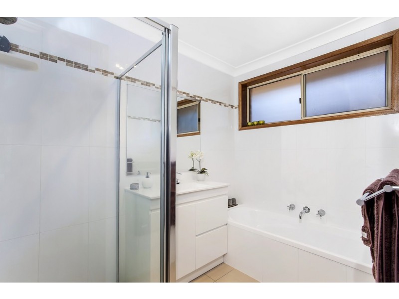 2/176 The Round Drive, Avoca Beach NSW 2251