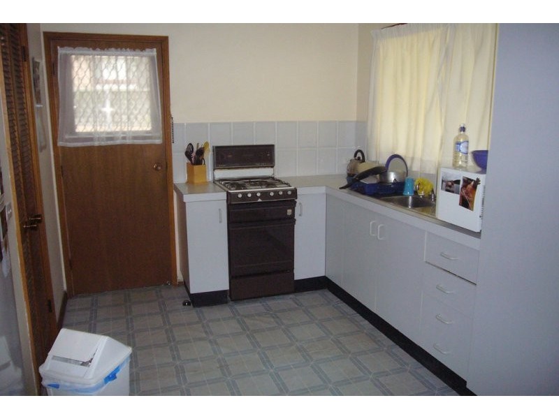 1/3 White Cedar Close, Green Point NSW 2251