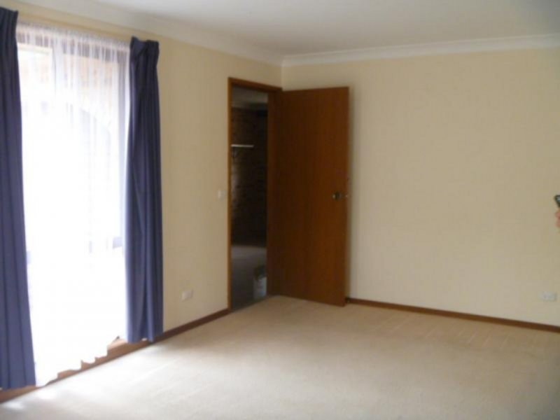 1/3 White Cedar Close, Green Point NSW 2251