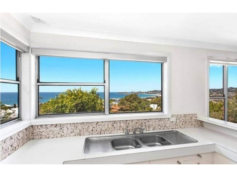 34 McGee Avenue, Wamberal NSW 2260