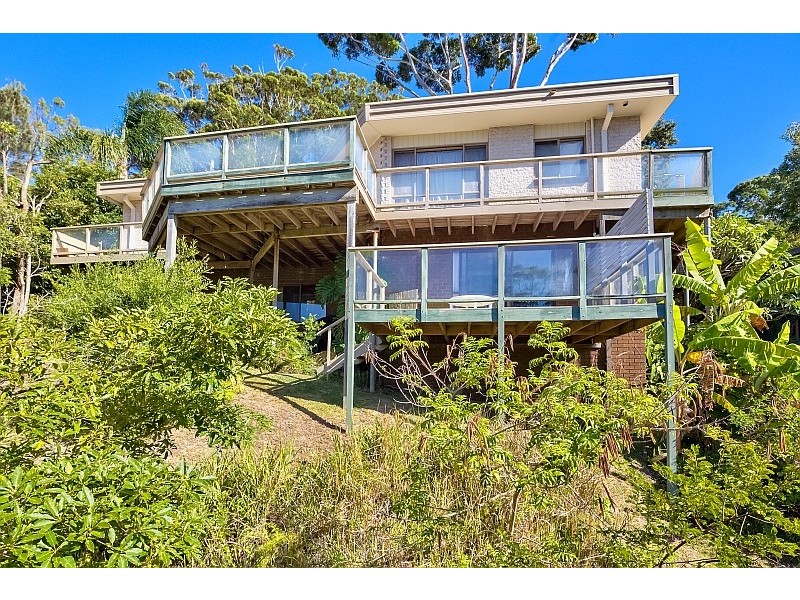 30 Fairscene Crescent, Avoca Beach NSW 2251