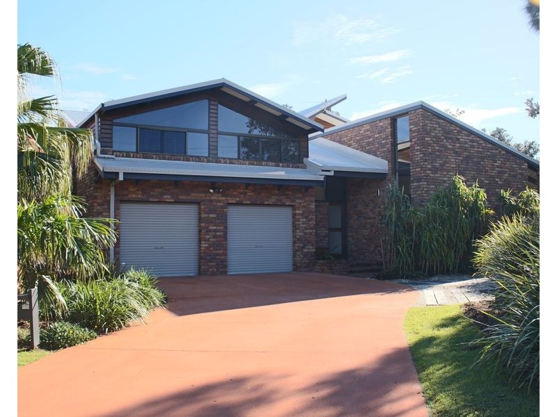 36 Beachside Drive, Suffolk Park NSW 2481