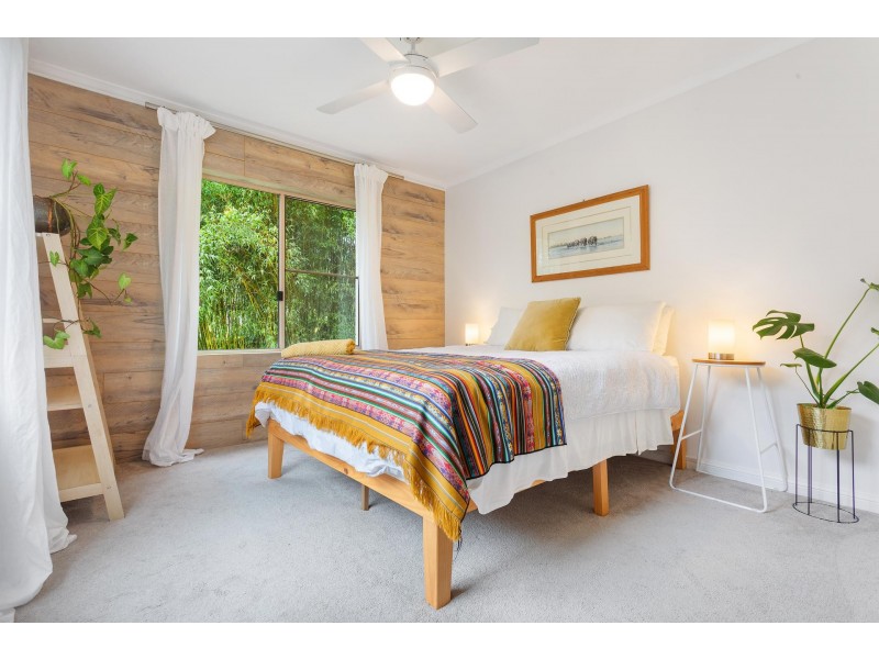 11 Hakea Crescent, Suffolk Park NSW 2481