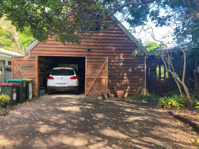 11 KALEMAJERE DRIVE, Suffolk Park NSW 2481