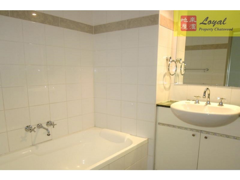 2105/2A Help Street, Chatswood NSW 2067