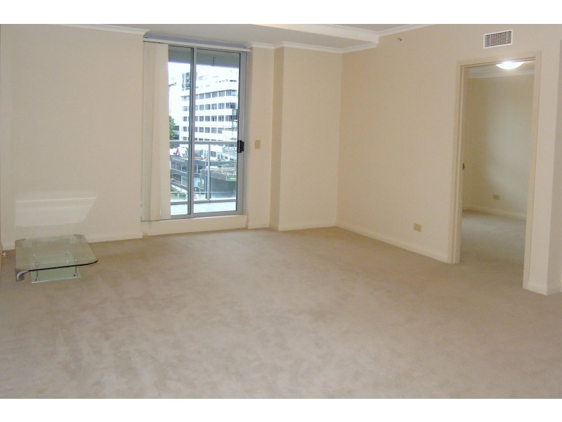 818/2A Help Street, Chatswood NSW 2067