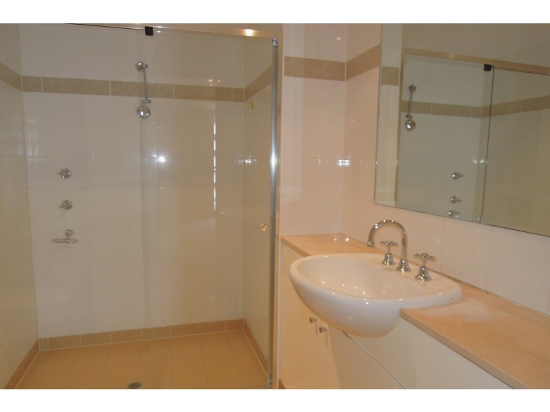 818/2A Help Street, Chatswood NSW 2067