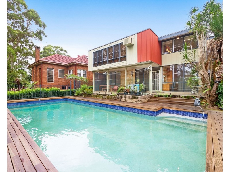 16 Gordon Crescent, Denistone NSW 2114