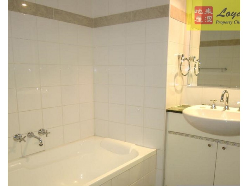 2105/2A Help Street, Chatswood NSW 2067