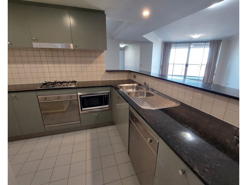 2105/2A Help Street, Chatswood NSW 2067