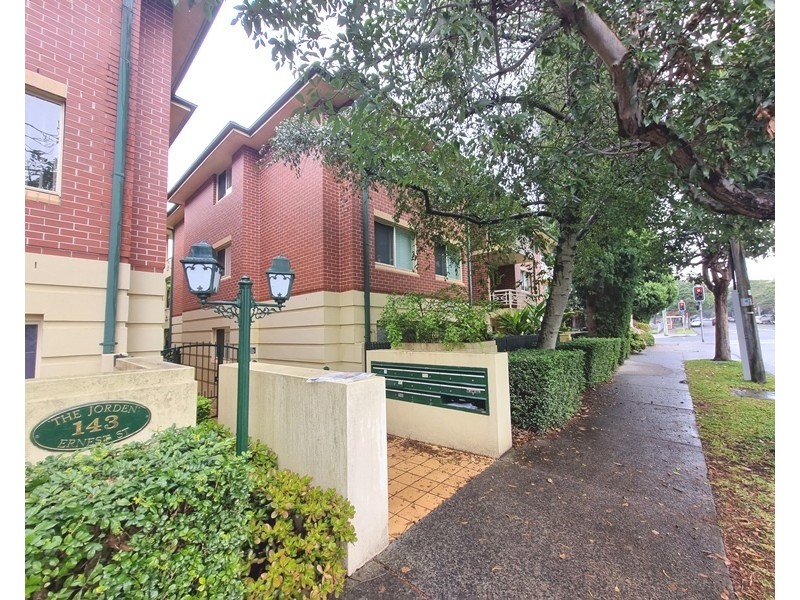 8/143 Ernest Street, Crows Nest NSW 2065