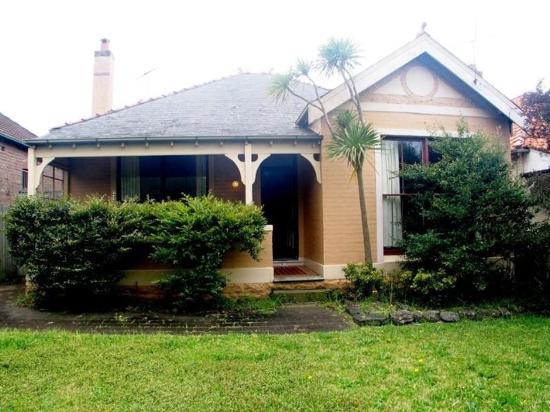 84 Queens Park Road, Queens Park NSW 2022