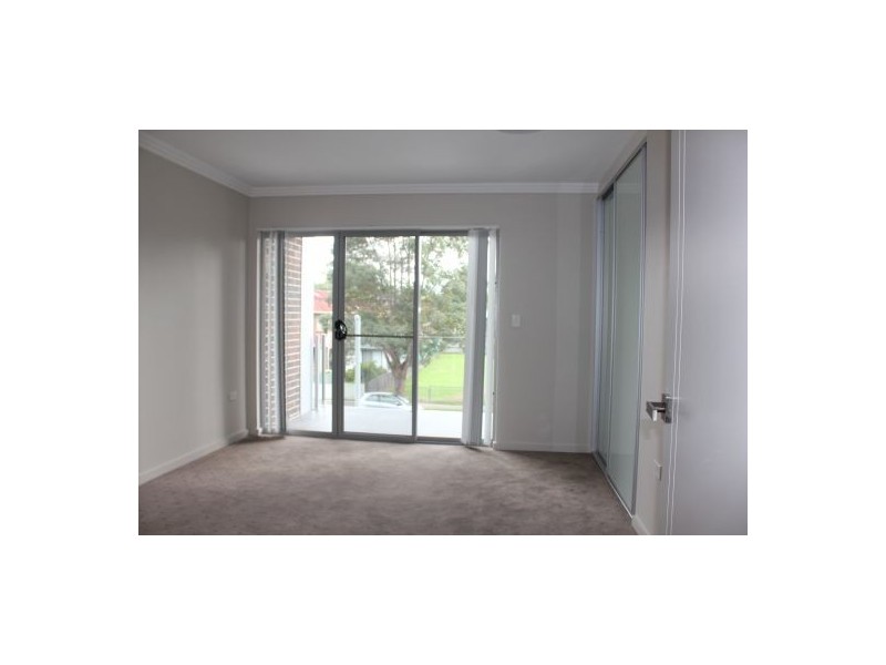 39 Universal Road, Mortdale NSW 2223