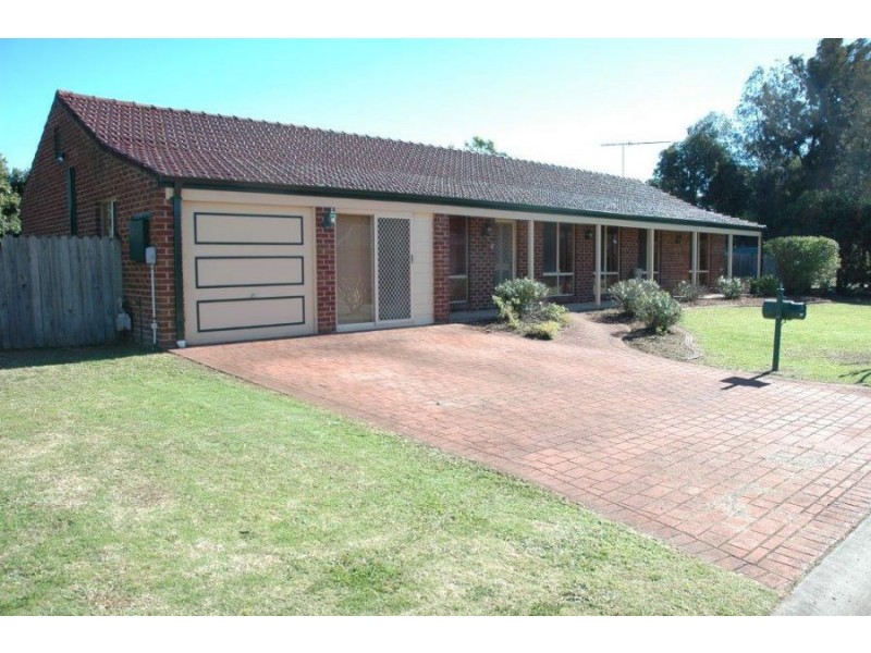 10 Tivoli Crt, Wattle Grove NSW 2173