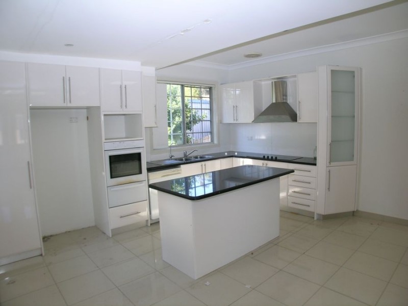 2 Peake Parade, Peakhurst NSW 2210