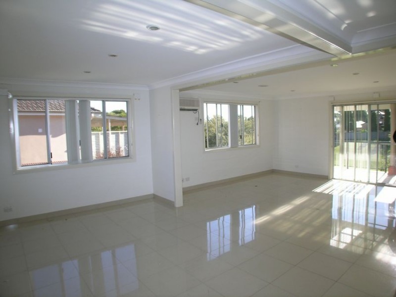 2 Peake Parade, Peakhurst NSW 2210