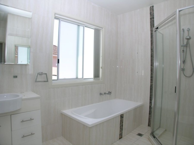 2 Peake Parade, Peakhurst NSW 2210