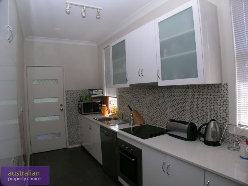 4 Peake Parade, Peakhurst NSW 2210