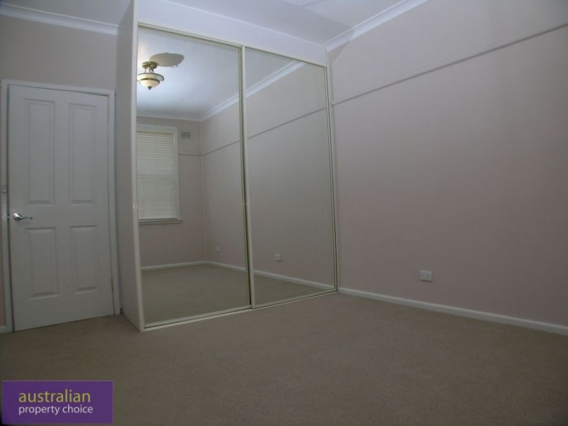 6 Pearce Avenue, Peakhurst NSW 2210