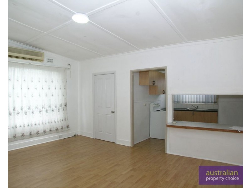 1/28 Henry Lawson Drive, Peakhurst NSW 2210