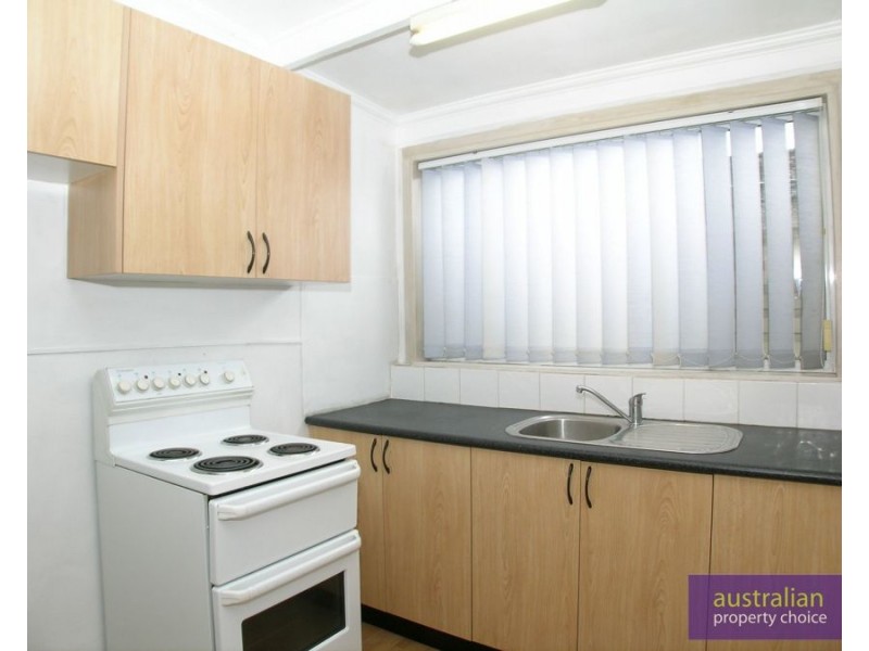 1/28 Henry Lawson Drive, Peakhurst NSW 2210