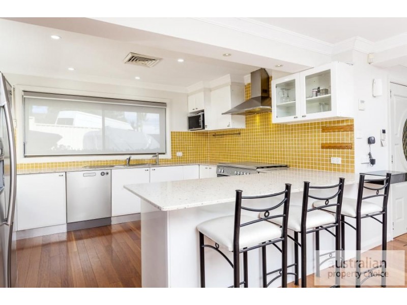 9 Tallwood, St Clair NSW 2759