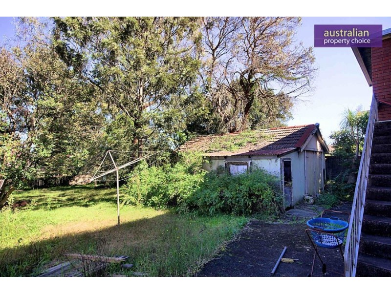 51 Cairns Ave, Riverwood NSW 2210