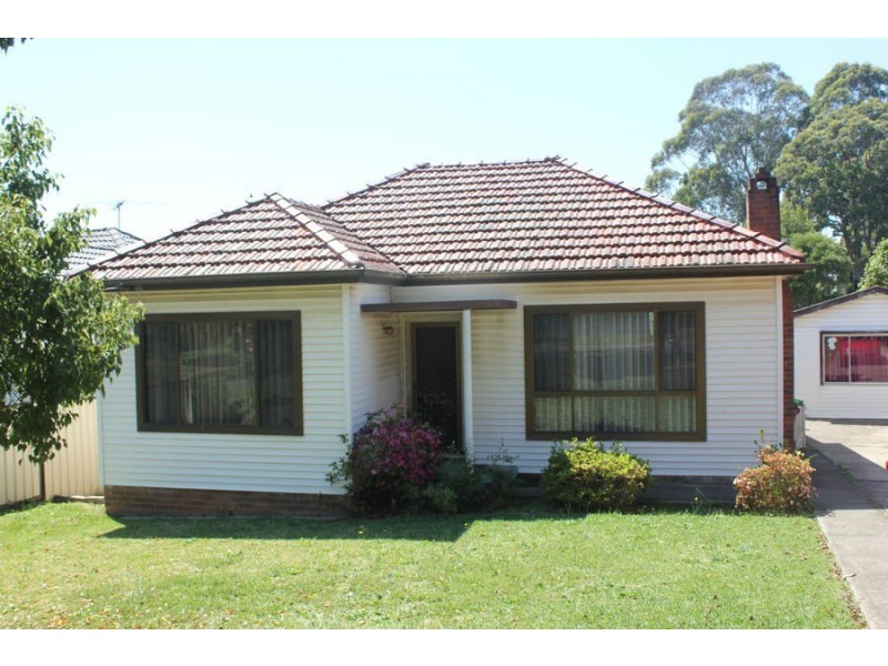 2 Georges Cr, Roselands NSW 2196