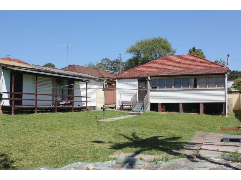 2 Georges Cr, Roselands NSW 2196