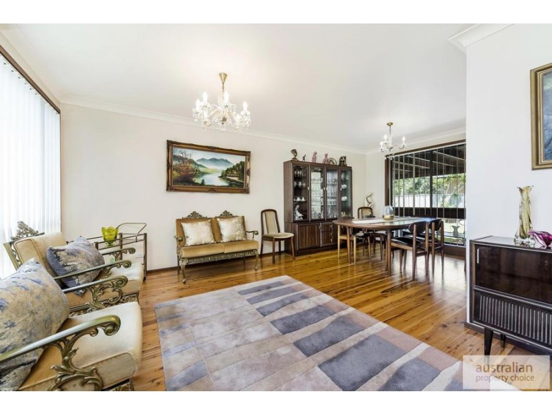 2 Sammut Crescent, Chipping Norton NSW 2170