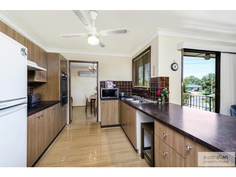 2 Sammut Crescent, Chipping Norton NSW 2170