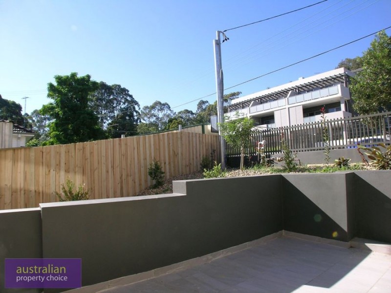 4 /2-4 Peake Parade, Peakhurst NSW 2210