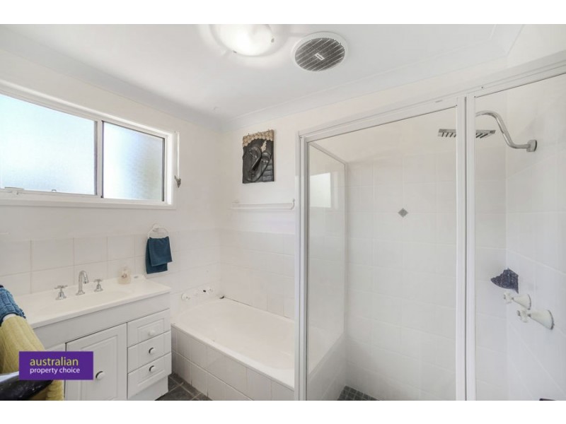 104 Lakedge Avenue, Berkeley Vale NSW 2261