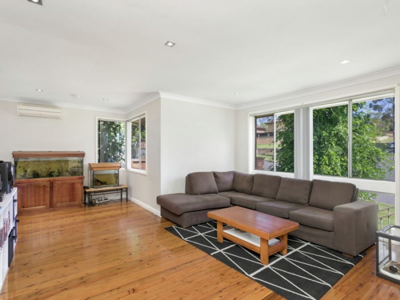 22 Akuna Ave, Bradbury NSW 2560