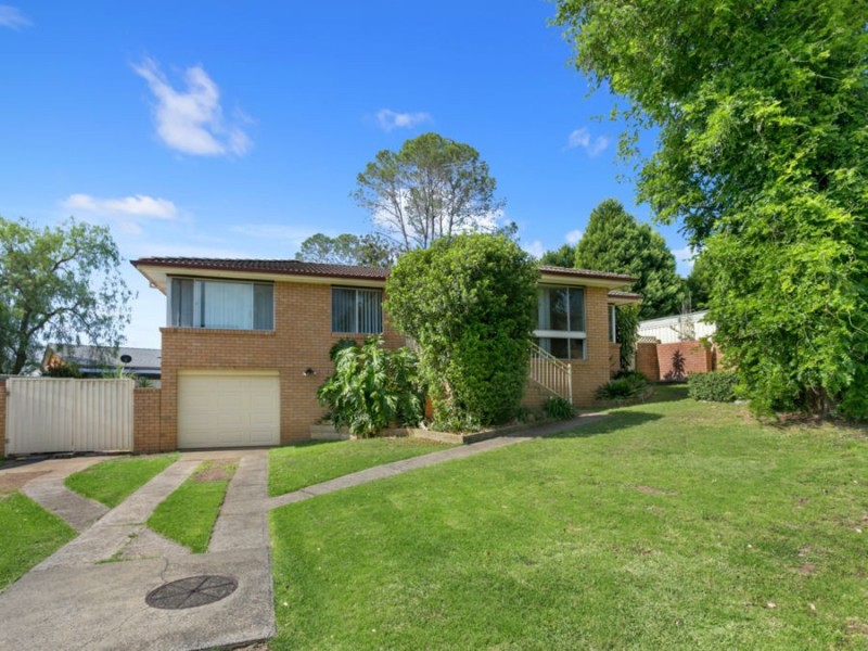 22 Akuna Ave, Bradbury NSW 2560