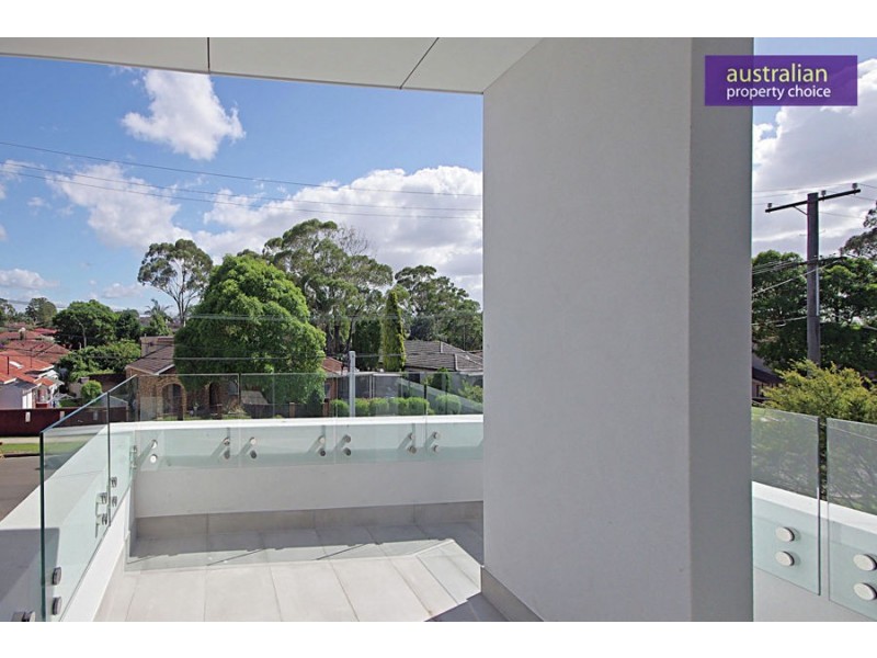 35 Junction Road, Beverly Hills NSW 2209