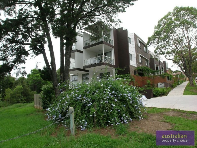 18/4-8 Pearce Ave, Peakhurst NSW 2210