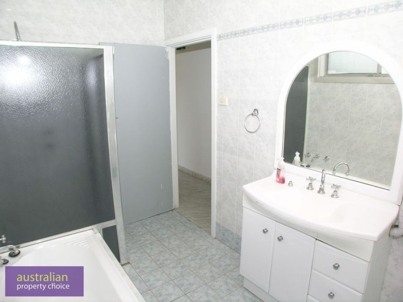 87 Flowerdale Road, Liverpool NSW 2170