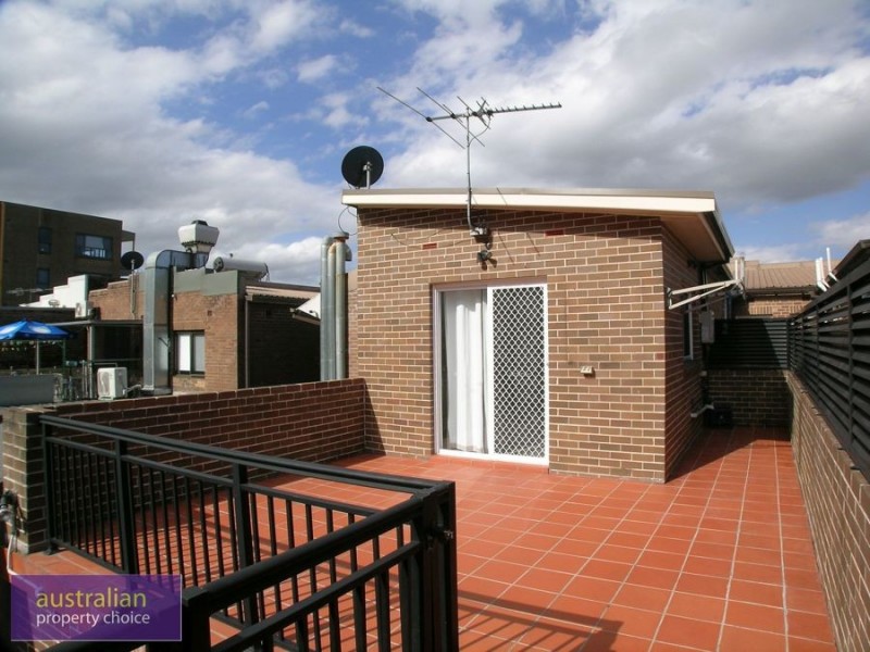 2/241 Kingsgrove Road, Kingsgrove NSW 2208