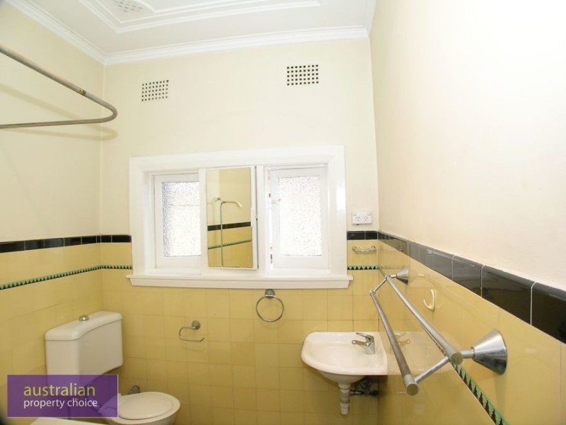 2/241 Kingsgrove Road, Kingsgrove NSW 2208