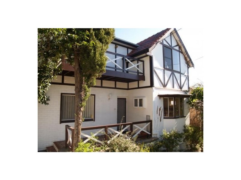 2 Hansen Ave, Earlwood NSW 2206