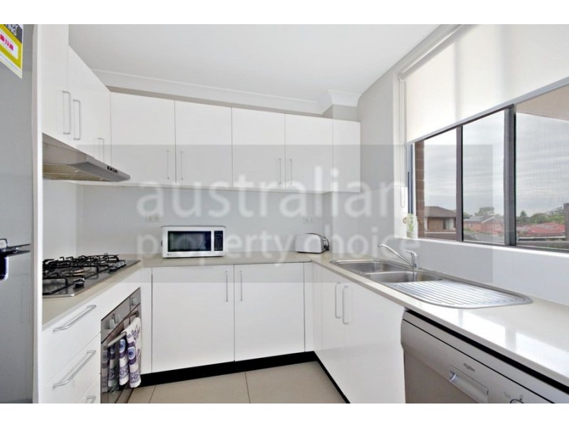 4/4-6 Coleridge St, Riverwood NSW 2210